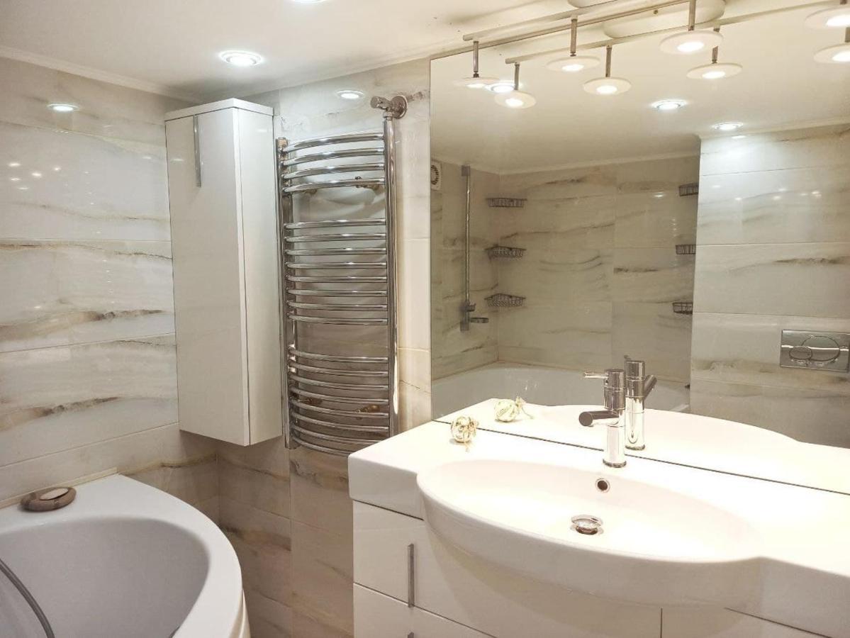 двухуровневая дизайнерская в центре киева Apartment *